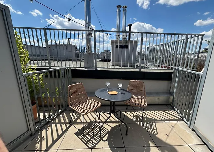 Апартаменти Orestaliving - Penthouse With Private Terrace